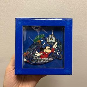 Disney World Four Parks Mickey Mouse Vintage Pin in Case Rare Pretty Collectible